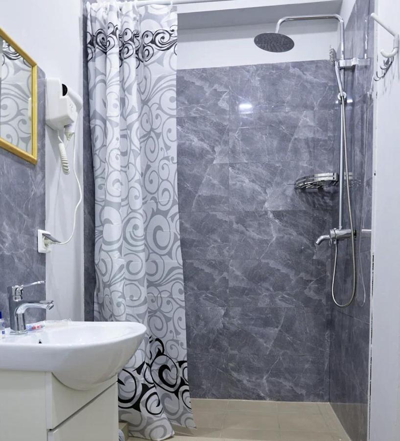 Montana Hotel Almaty Luaran gambar